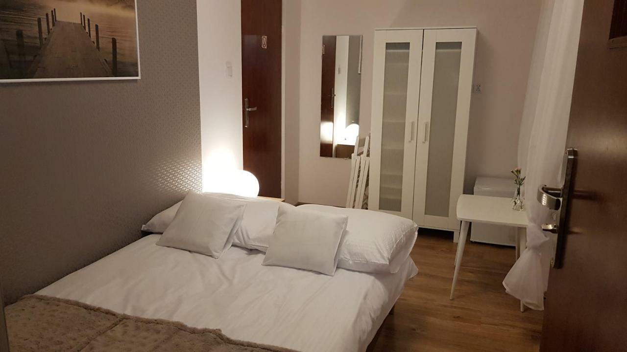 Pokoje Goscinne Venezia Czaplinek Exterior foto